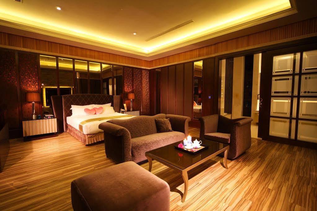 Wehome Motel Тайнань Экстерьер фото